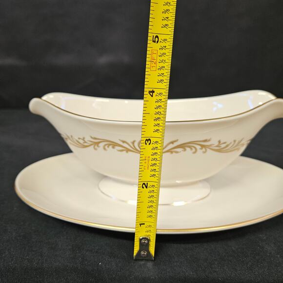 Pickard Victoria Gravy Boat and Attached Underplate Ivory Gold Trim VTG - Picture 6 of 7